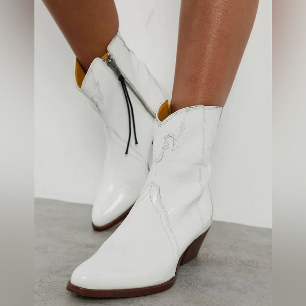 Free People New Frontier boot in white Patent leather size US 10 / EU 40